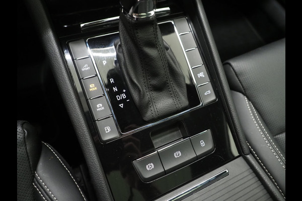 Škoda Superb Combi 1.4 TSI iV Laurin & Klement | Panoramadak | Leder | Massage | Canton | Stoelkoeling | 360 | Keyless | Sfeerlicht