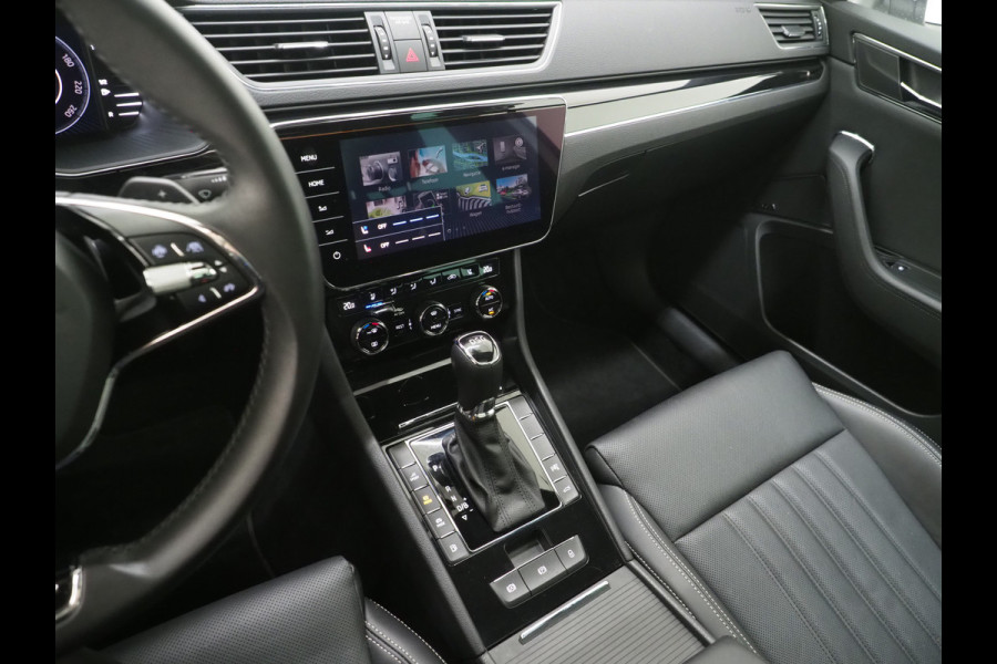 Škoda Superb Combi 1.4 TSI iV Laurin & Klement | Panoramadak | Leder | Massage | Canton | Stoelkoeling | 360 | Keyless | Sfeerlicht