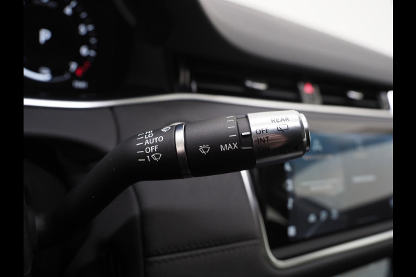 Land Rover Range Rover Evoque 1.5 P300e AWD SE | Panoramadak | Leder | Trekhaak | 360 | Memory | Keyless | Virtual | Dodehoek | Carplay
