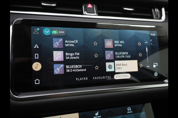Land Rover Range Rover Evoque 1.5 P300e AWD SE | Panoramadak | Leder | Trekhaak | 360 | Memory | Keyless | Virtual | Dodehoek | Carplay