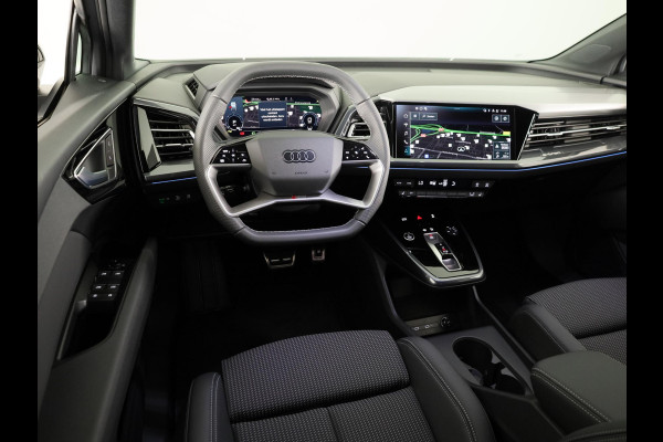 Audi Q4 e-tron 45 S edition Competition e-tron 82 kWh 286 pk | Assistentiepakket plus | Comfortpakket | Ambient lichtpakket | Optiekpakket zwart plus | 20 inch Lichtmetalen velgen