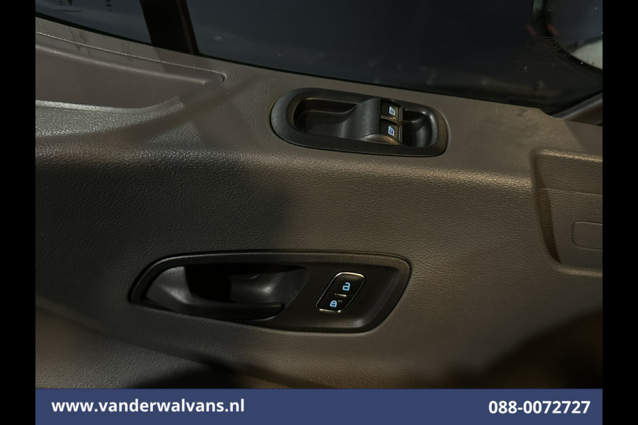 Ford Transit 2.0 TDCI 130pk L3H2 Euro6 Airco | Navigatie | Imperiaal | Apple Carplay | Cruisecontrol Android Auto, Parkeersensoren, Verwarmde voorruit, Bijrijdersbank