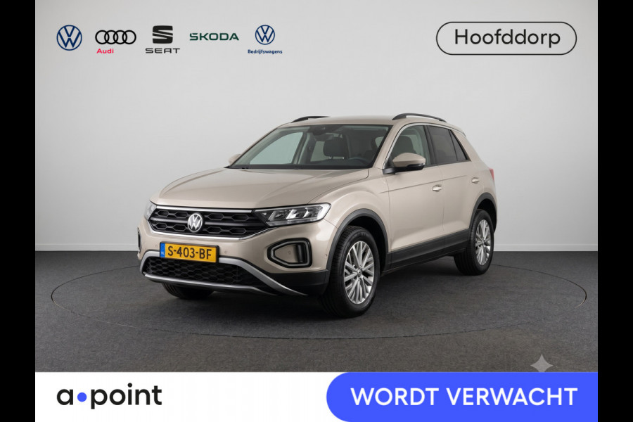 Volkswagen T-Roc 1.5 TSI Life 150 pk Automaat (DSG) | Navigatie via App | Parkeersensoren (Park assist) | Adaptieve cruise control | LED koplampen |