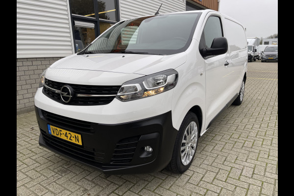 Opel Vivaro 2.0 CDTI 122pk L2H1 Edition nieuwe type / vaste prijs rijklaar € 12.950 ex btw / lease vanaf € 256 / airco / cruie / navi / camera / pdc / trekhaak 2500 kg !