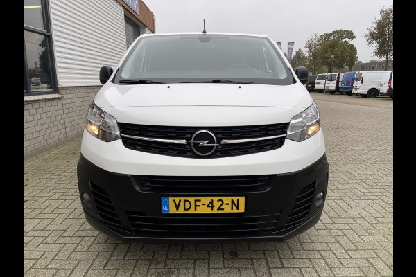 Opel Vivaro 2.0 CDTI 122pk L2H1 Edition nieuwe type / vaste prijs rijklaar € 12.950 ex btw / lease vanaf € 256 / airco / cruie / navi / camera / pdc / trekhaak 2500 kg !