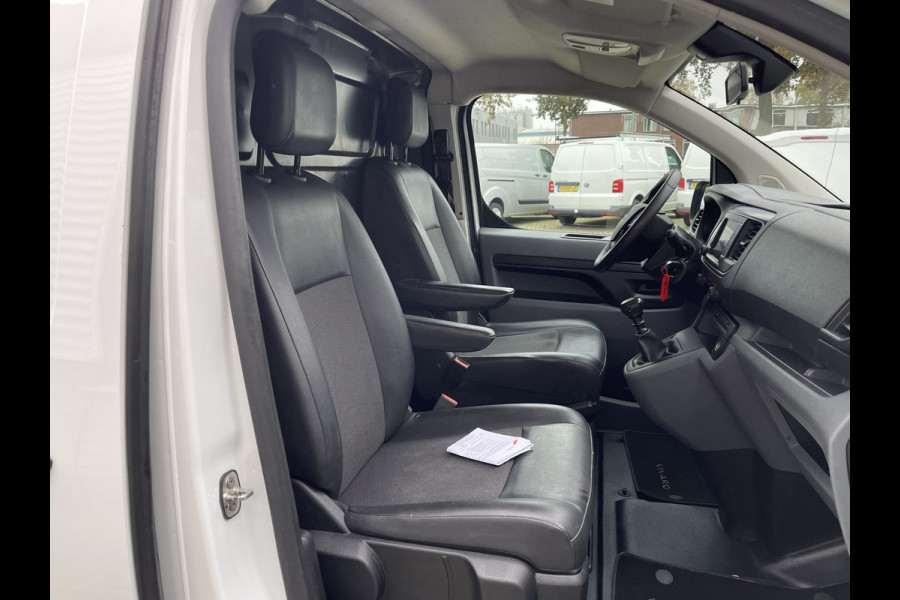 Opel Vivaro 2.0 CDTI 122pk L2H1 Edition nieuwe type / vaste prijs rijklaar € 12.950 ex btw / lease vanaf € 256 / airco / cruie / navi / camera / pdc / trekhaak 2500 kg !