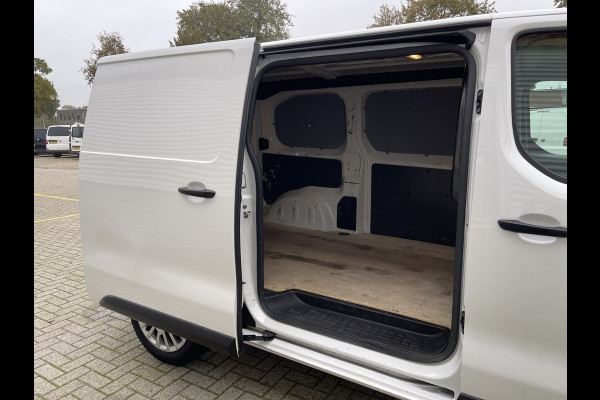 Opel Vivaro 2.0 CDTI 122pk L2H1 Edition nieuwe type / vaste prijs rijklaar € 12.950 ex btw / lease vanaf € 256 / airco / cruie / navi / camera / pdc / trekhaak 2500 kg !