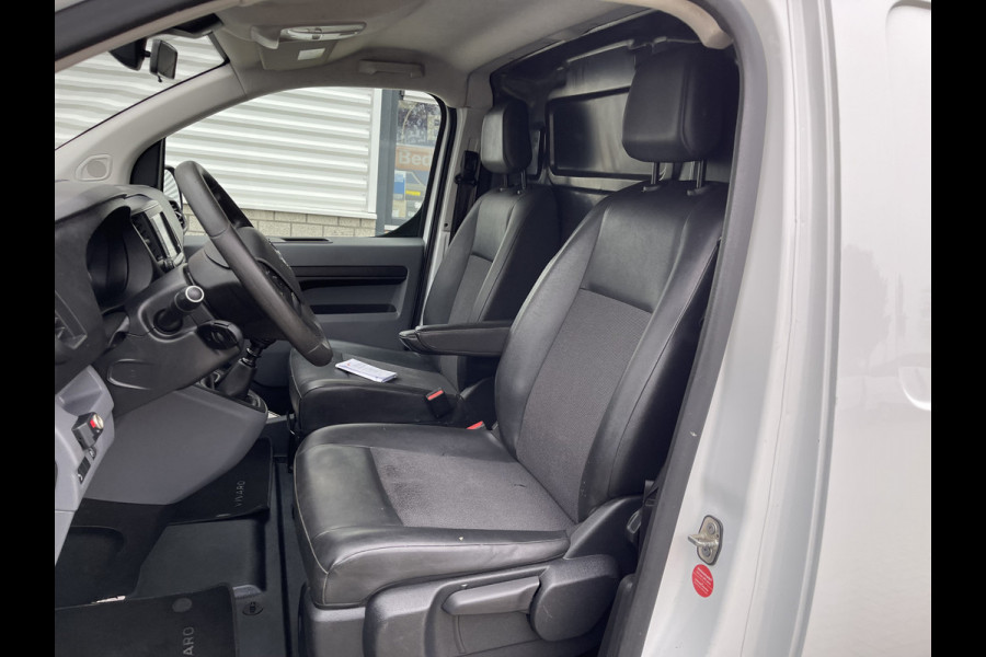 Opel Vivaro 2.0 CDTI 122pk L2H1 Edition nieuwe type / vaste prijs rijklaar € 12.950 ex btw / lease vanaf € 256 / airco / cruie / navi / camera / pdc / trekhaak 2500 kg !
