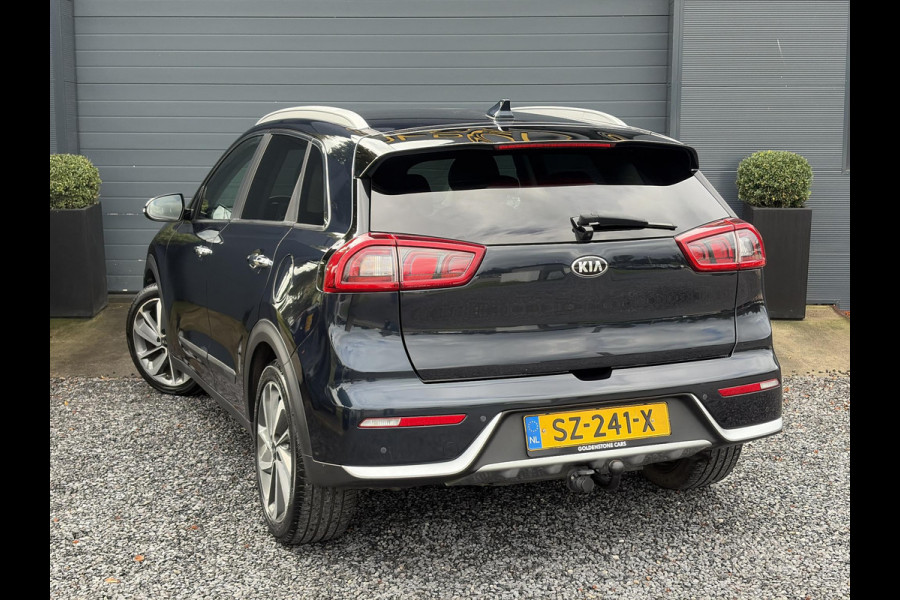 Kia Niro 1.6 GDi Hybrid ExecutiveLine ✓1e Eigenaar✓Trekhaak✓Draadloze telefoonlader✓Camera✓Stoelverw✓Stuurverw✓Stoelverkoeling✓Keyless✓Carplay✓Navi✓Clima✓Cruise✓Leder✓Pdc V+A✓Dodehoeksensor✓18''Lm velgen✓Memorystoelen✓N.A.P✓Apk tot 07-2027