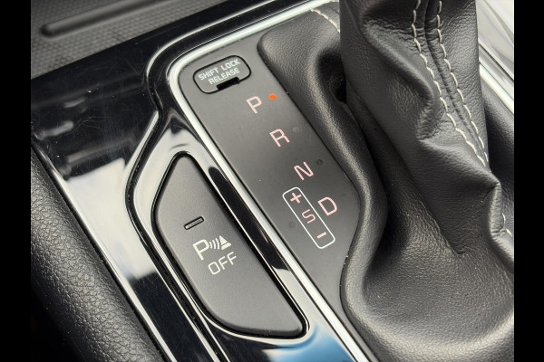 Kia Niro 1.6 GDi Hybrid ExecutiveLine ✓1e Eigenaar✓Trekhaak✓Draadloze telefoonlader✓Camera✓Stoelverw✓Stuurverw✓Stoelverkoeling✓Keyless✓Carplay✓Navi✓Clima✓Cruise✓Leder✓Pdc V+A✓Dodehoeksensor✓18''Lm velgen✓Memorystoelen✓N.A.P✓Apk tot 07-2027
