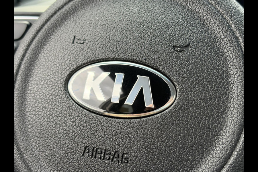 Kia Niro 1.6 GDi Hybrid ExecutiveLine ✓1e Eigenaar✓Trekhaak✓Draadloze telefoonlader✓Camera✓Stoelverw✓Stuurverw✓Stoelverkoeling✓Keyless✓Carplay✓Navi✓Clima✓Cruise✓Leder✓Pdc V+A✓Dodehoeksensor✓18''Lm velgen✓Memorystoelen✓N.A.P✓Apk tot 07-2027