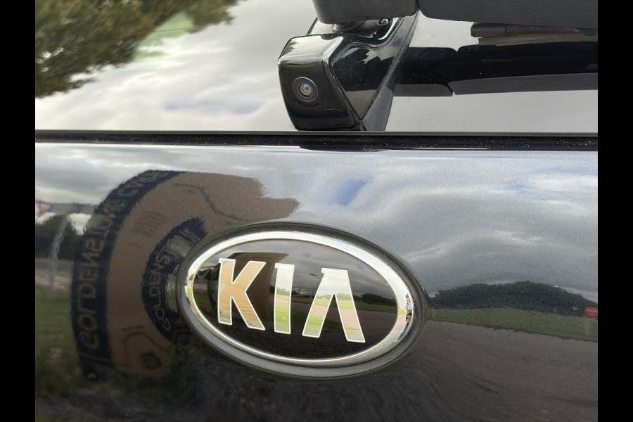 Kia Niro 1.6 GDi Hybrid ExecutiveLine ✓1e Eigenaar✓Trekhaak✓Draadloze telefoonlader✓Camera✓Stoelverw✓Stuurverw✓Stoelverkoeling✓Keyless✓Carplay✓Navi✓Clima✓Cruise✓Leder✓Pdc V+A✓Dodehoeksensor✓18''Lm velgen✓Memorystoelen✓N.A.P✓Apk tot 07-2027