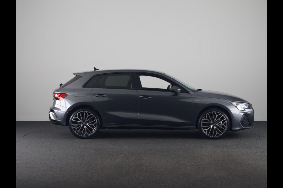 Audi A3 Sportback S edition 40 TFSI e 204 pk | Comfortpakket plus |  Lichtpakket plus ambient light | Trekhaak | S-int. zwart leder-kunstleder |