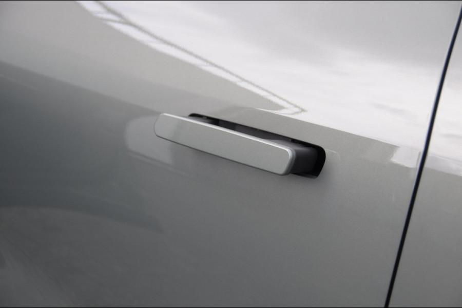Lynk & Co 08 350PK Automaat More / 200km elektrisch / Stoelventilatie / Massage / Adaptieve cruise control / Panoramadak / Stoelverwarming / Harman Kardon audio / Apple carplay / Parkeersensoren met 360 camera / Elektrische stoelen / BLIS
