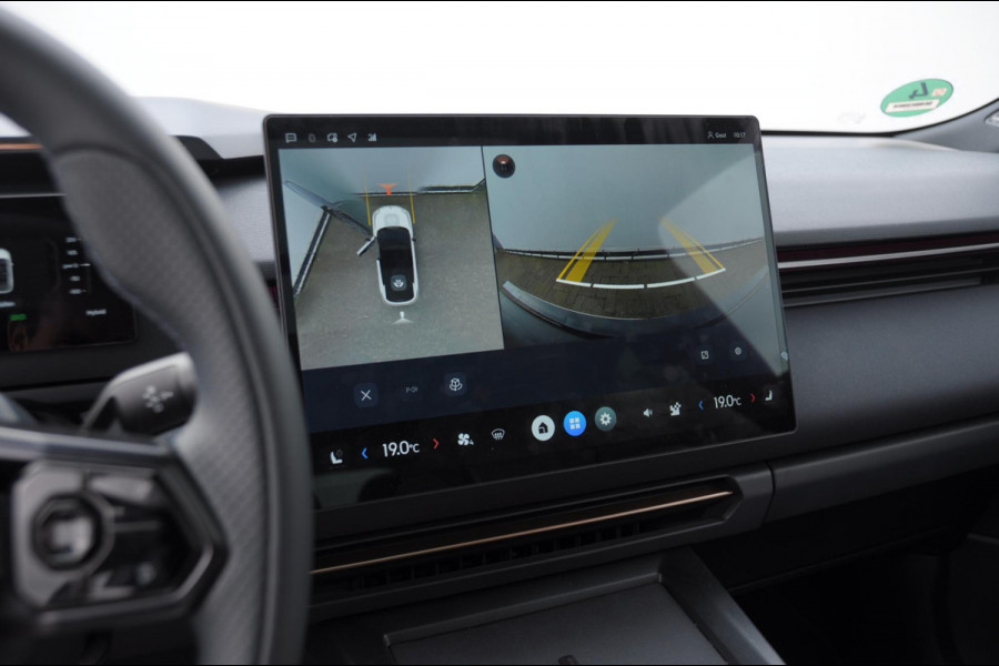 Lynk & Co 08 350PK Automaat More / 200km elektrisch / Stoelventilatie / Massage / Adaptieve cruise control / Panoramadak / Stoelverwarming / Harman Kardon audio / Apple carplay / Parkeersensoren met 360 camera / Elektrische stoelen / BLIS