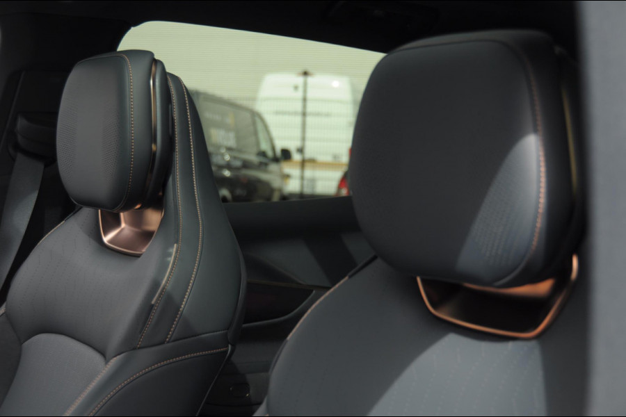 Lynk & Co 08 350PK Automaat More / 200km elektrisch / Stoelventilatie / Massage / Adaptieve cruise control / Panoramadak / Stoelverwarming / Harman Kardon audio / Apple carplay / Parkeersensoren met 360 camera / Elektrische stoelen / BLIS
