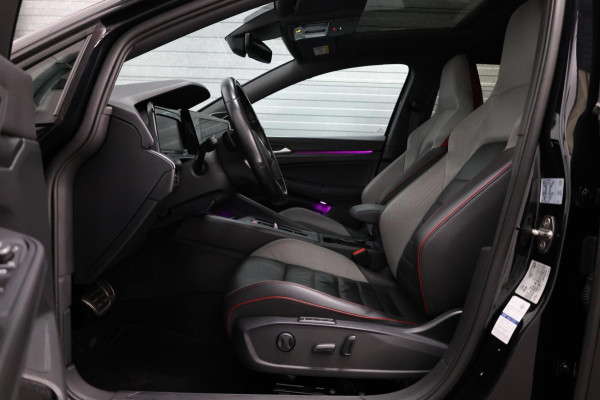 Volkswagen Golf 2.0 TSI GTI Clubsport 300+PK BTW/IQ/VIRTUAL/SFEER/PANO/LEER+VERKOELING+MEMORY/19" LMV/CAM/LINE/ACC/12 MND GARANTIE