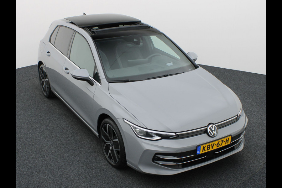 Volkswagen Golf 1.5 eTSI 50 Edition | Panodak | Trekhaak wegkl. | Stoelgeheugen | Side Assist | Head Up | IQ Light | Prijs Rijklaar!!