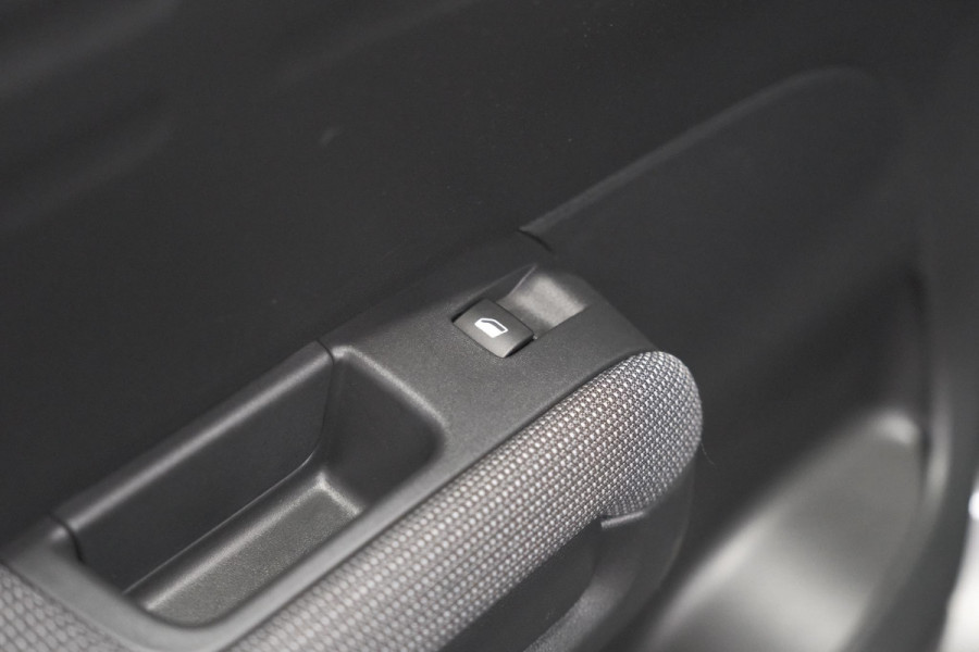 Citroën C3 Aircross PureTech 130 EAT6 Shine Pack | Camera | Apple Carplay | Parkeersensoren | Navigatie