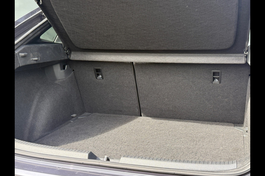 Volkswagen Taigo 1.0 TSI 110pk DSG R-Line Carplay|Camera|Stoelverwarming
