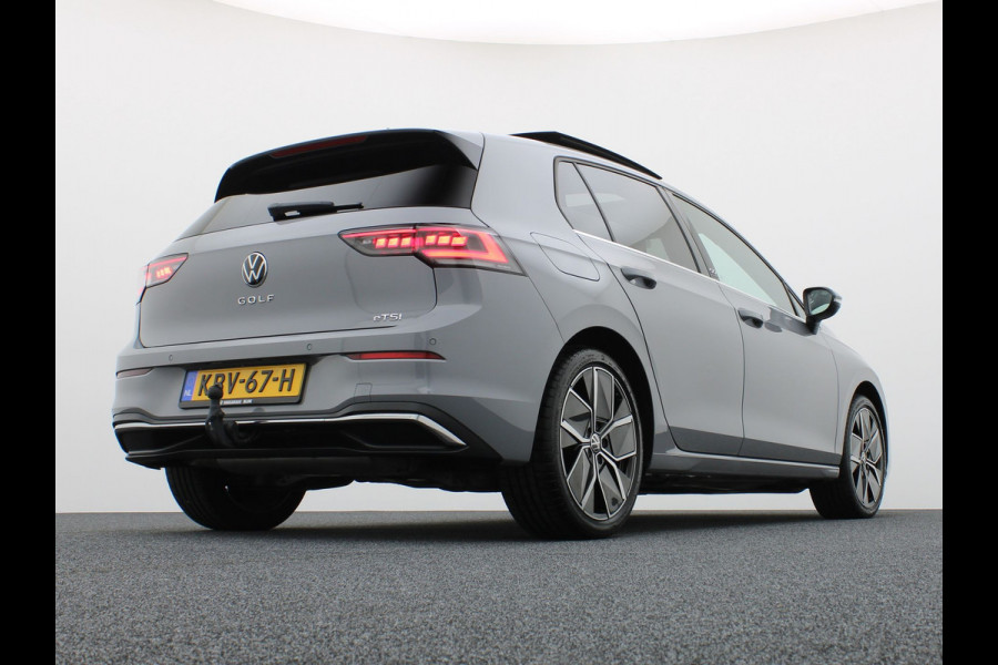 Volkswagen Golf 1.5 eTSI 50 Edition | Panodak | Trekhaak wegkl. | Stoelgeheugen | Side Assist | Head Up | IQ Light | Prijs Rijklaar!!