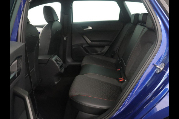Seat Leon Sportstourer 1.5 eTSI FR Business Intense | Half Leder | Adaptive cruise | Park assist | Navigatie | Carplay | Climate control | Sfeerverlichting |