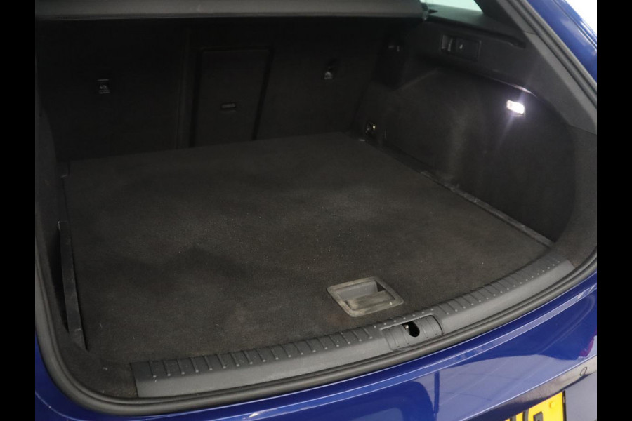 Seat Leon Sportstourer 1.5 eTSI FR Business Intense | Half Leder | Adaptive cruise | Park assist | Navigatie | Carplay | Climate control | Sfeerverlichting |