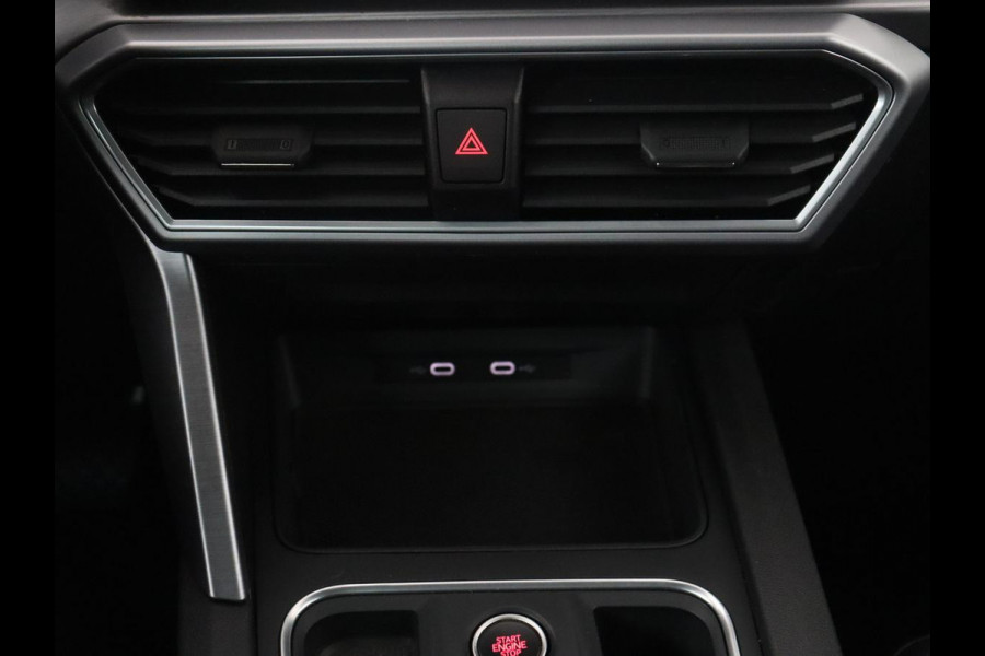 Seat Leon Sportstourer 1.5 eTSI FR Business Intense | Half Leder | Adaptive cruise | Park assist | Navigatie | Carplay | Climate control | Sfeerverlichting |