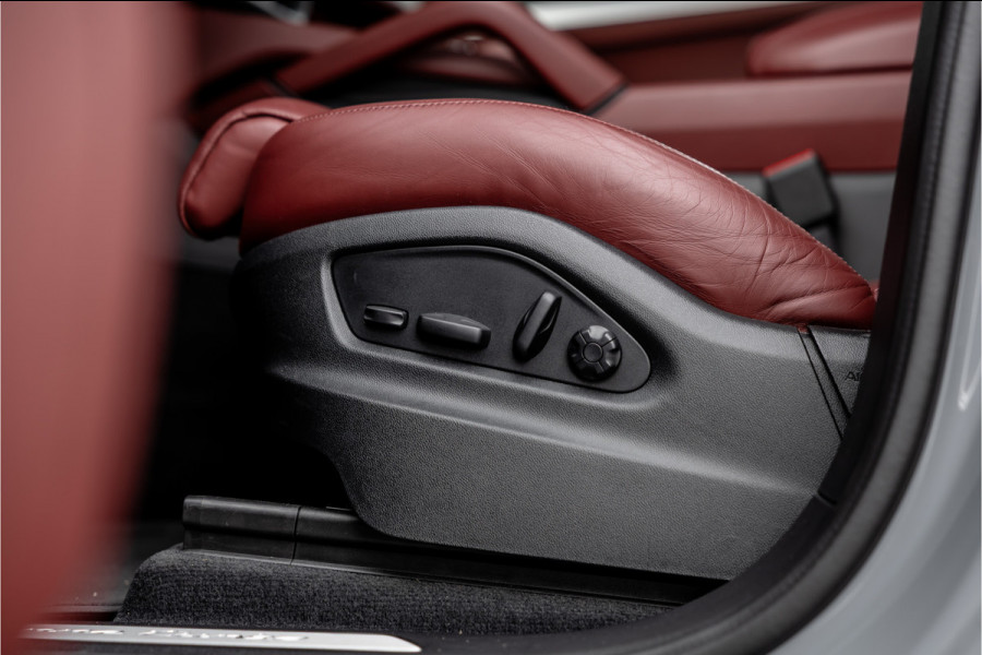 Porsche Cayenne 4.0 Turbo E-Hybrid - Sport Chrono + | Panorama | Bose | Stoelkoeling | Luchtvering