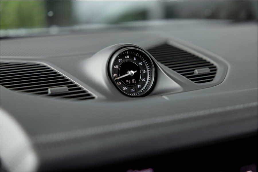 Porsche Cayenne 4.0 Turbo E-Hybrid - Sport Chrono + | Panorama | Bose | Stoelkoeling | Luchtvering