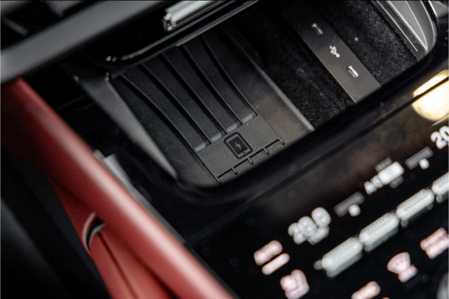 Porsche Cayenne 4.0 Turbo E-Hybrid - Sport Chrono + | Panorama | Bose | Stoelkoeling | Luchtvering