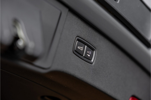 Porsche Cayenne 4.0 Turbo E-Hybrid - Sport Chrono + | Panorama | Bose | Stoelkoeling | Luchtvering