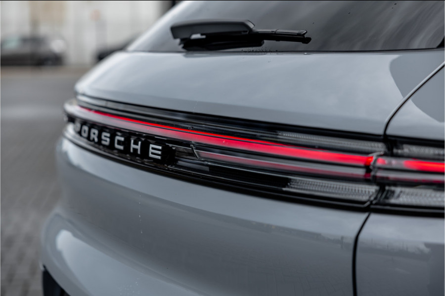 Porsche Cayenne 4.0 Turbo E-Hybrid - Sport Chrono + | Panorama | Bose | Stoelkoeling | Luchtvering