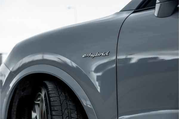 Porsche Cayenne 4.0 Turbo E-Hybrid - Sport Chrono + | Panorama | Bose | Stoelkoeling | Luchtvering