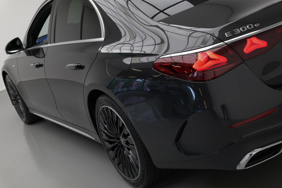 Mercedes-Benz E-Klasse E300e 4MATIC Exclusive Line |Pano|Hyperscreen|Burmester|