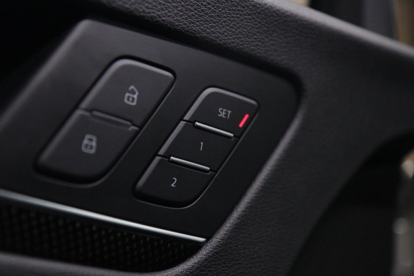 Audi Q5 2.0 TFSI quattro Sport 3X S-Line PANO/B&O/CARPLAY/LUCHTV/BOMVOL