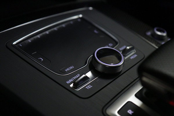 Audi Q5 2.0 TFSI quattro Sport 3X S-Line PANO/B&O/CARPLAY/LUCHTV/BOMVOL