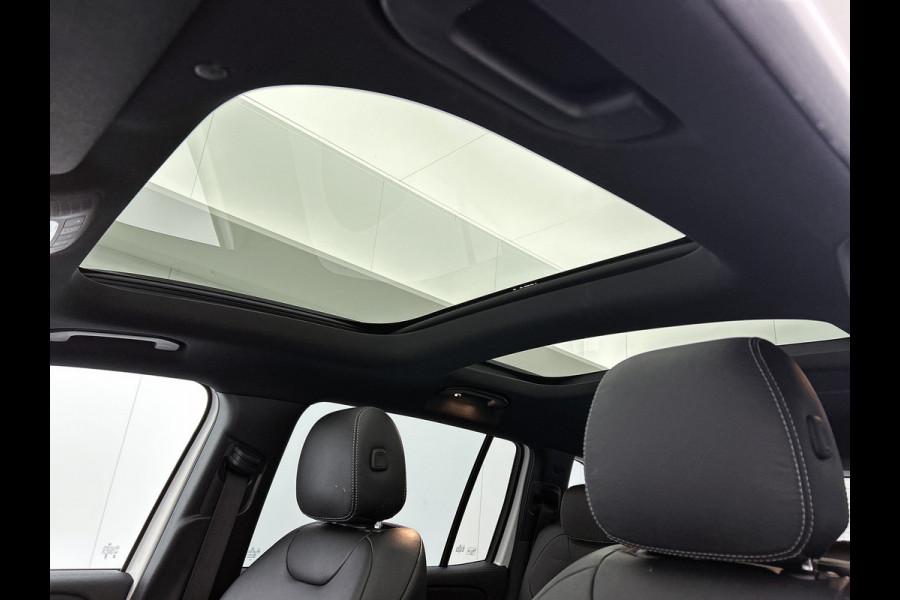 Mercedes-Benz EQB 250 AMG Line 7p. 67 kWh lichtmetalen velgen |Panoramadak | Night pakket | Leder | derde zitrij | Navigatie |  MBUX wide screen | Parking support met camera | Inclusief 24 maanden MB Certified garantie voor Europa.