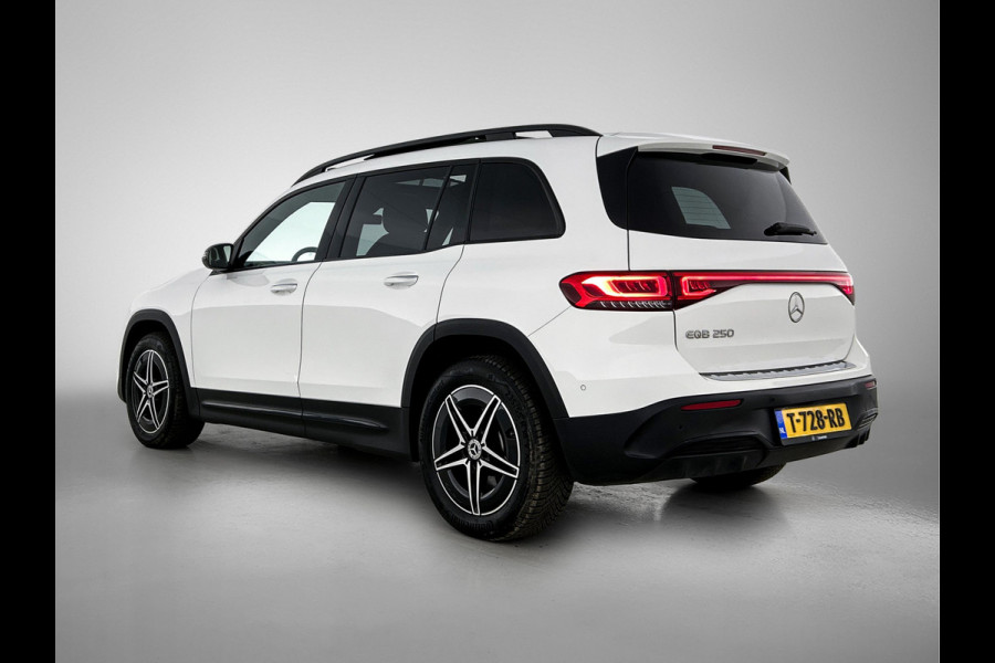 Mercedes-Benz EQB 250 AMG Line 7p. 67 kWh lichtmetalen velgen |Panoramadak | Night pakket | Leder | derde zitrij | Navigatie |  MBUX wide screen | Parking support met camera | Inclusief 24 maanden MB Certified garantie voor Europa.