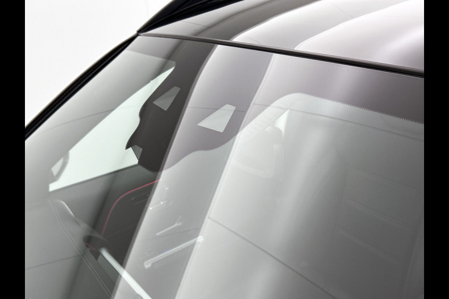 Mercedes-Benz EQB 250 AMG Line 7p. 67 kWh lichtmetalen velgen |Panoramadak | Night pakket | Leder | derde zitrij | Navigatie |  MBUX wide screen | Parking support met camera | Inclusief 24 maanden MB Certified garantie voor Europa.