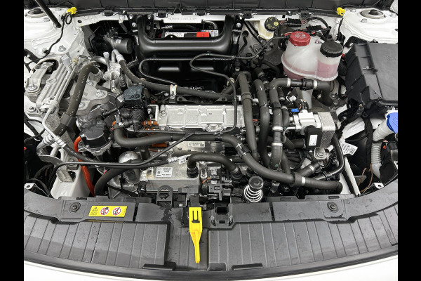 Mercedes-Benz EQB 250 AMG Line 7p. 67 kWh lichtmetalen velgen |Panoramadak | Night pakket | Leder | derde zitrij | Navigatie |  MBUX wide screen | Parking support met camera | Inclusief 24 maanden MB Certified garantie voor Europa.