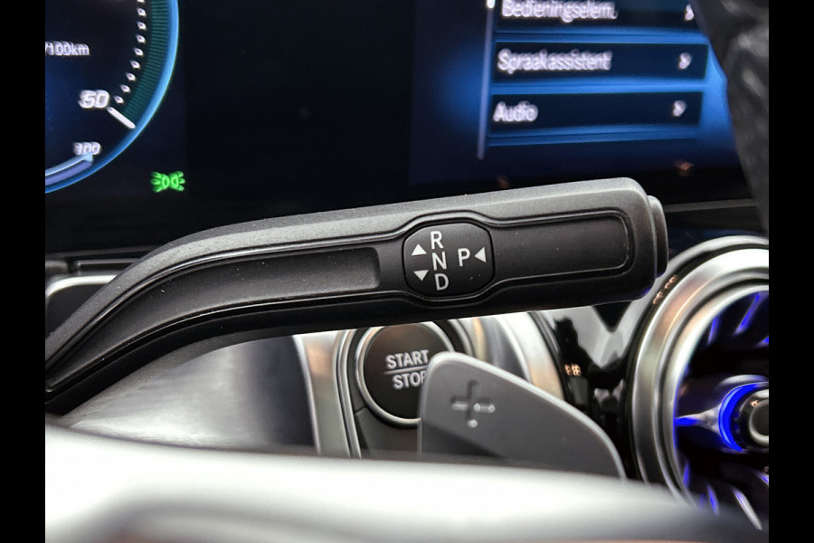 Mercedes-Benz EQB 250 AMG Line 7p. 67 kWh lichtmetalen velgen |Panoramadak | Night pakket | Leder | derde zitrij | Navigatie |  MBUX wide screen | Parking support met camera | Inclusief 24 maanden MB Certified garantie voor Europa.
