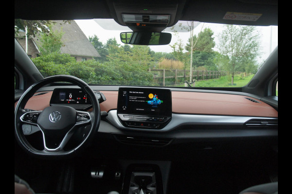 Volkswagen ID.4 Family 77 kWh | Panoramadak | Camera | Sfeerverlichting | ACC | IQ. Light | Warmtepomp |