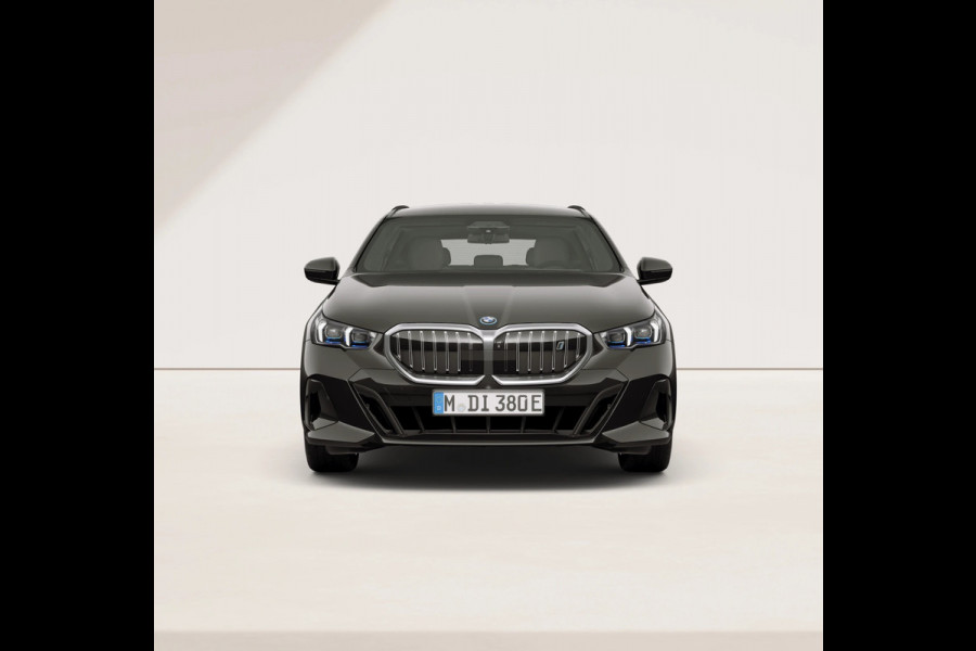 BMW i5 Touring eDrive40 M-Sport - Head-Up - ACC - Adaptive LED