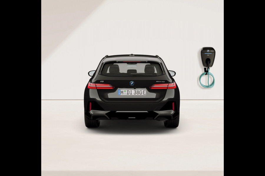 BMW i5 Touring eDrive40 M-Sport - Head-Up - ACC - Adaptive LED