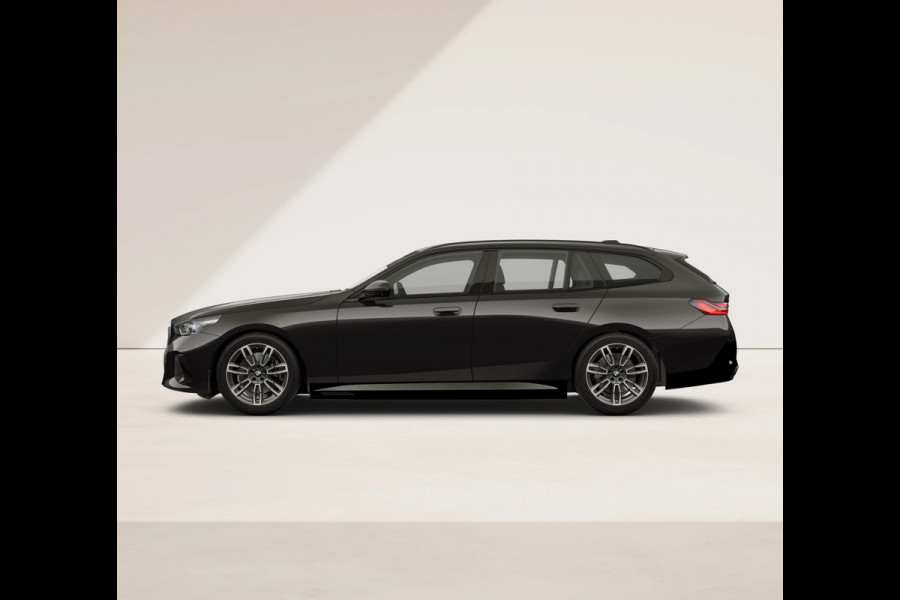 BMW i5 Touring eDrive40 M-Sport - Head-Up - ACC - Adaptive LED