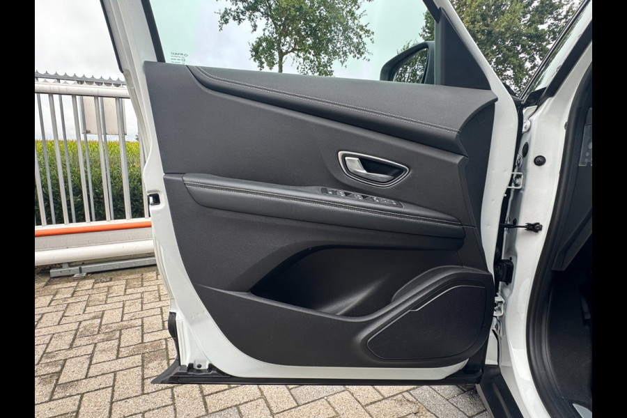 Renault Scénic 1.3 TCe Bose Trekhaak / Navigatie / 20 Inch LMV / Led / Pdc V+A