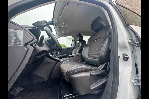 Renault Scénic 1.3 TCe Bose Trekhaak / Navigatie / 20 Inch LMV / Led / Pdc V+A