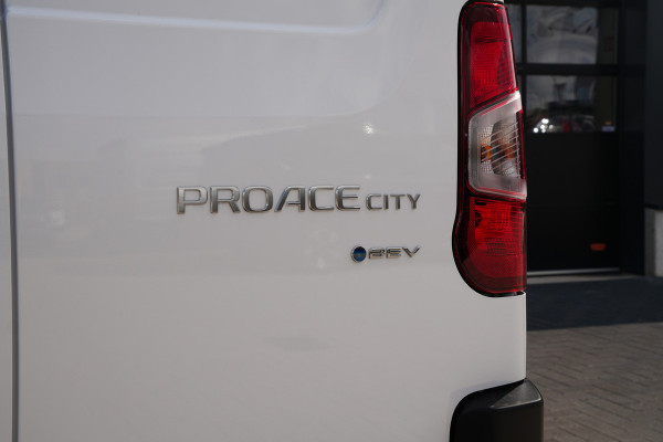 Toyota PROACE CITY Electric Comfort L1 50 kWh - Airco - Carplay - Cruise - 230v - Rijklaar