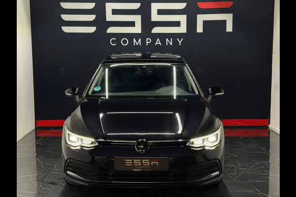 Volkswagen Golf 1.0 eTSI Pano DSG IQ ACC Stoelverw
